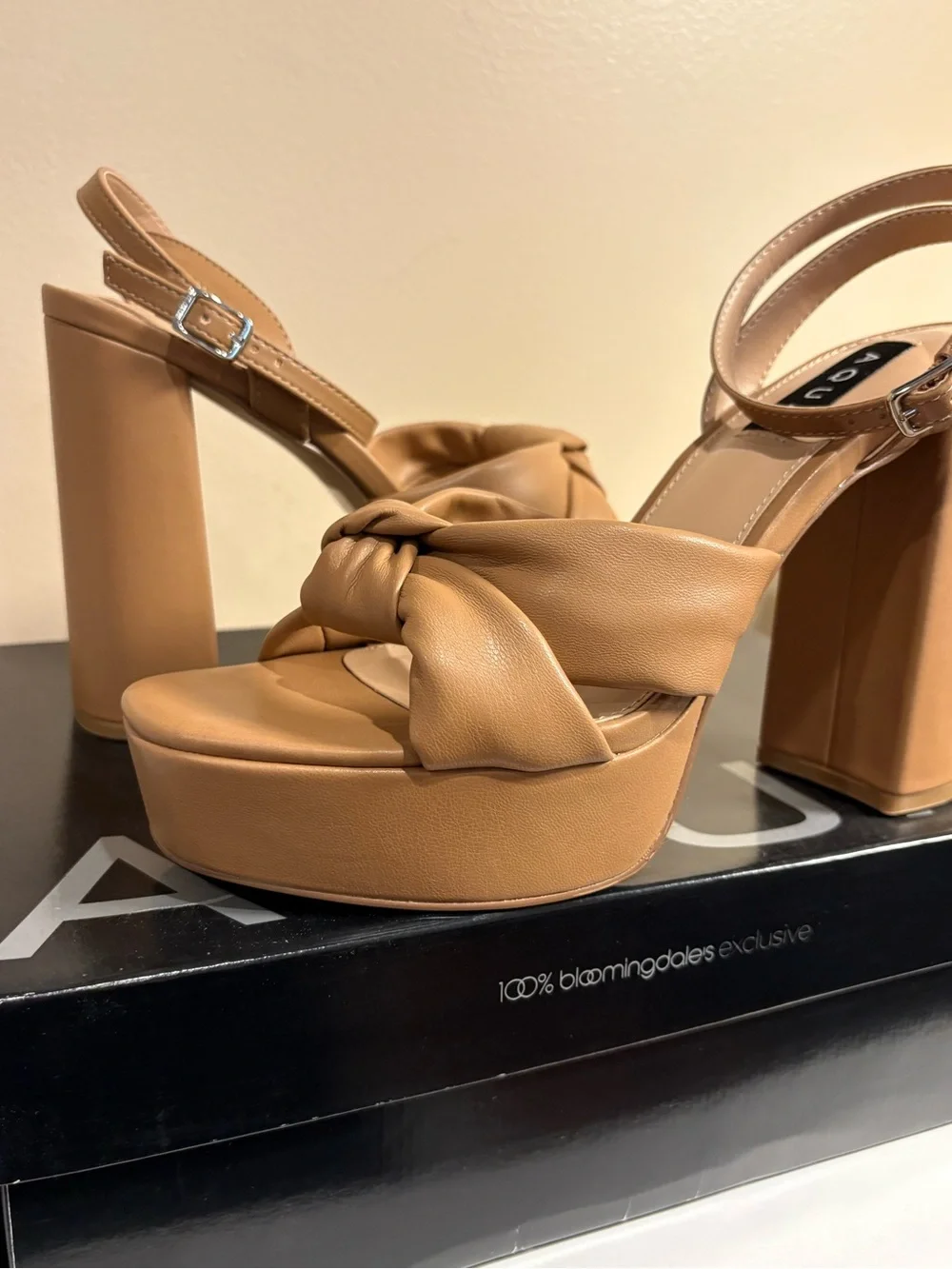 AQUA Lory Camel Platform Block Heel Sandals Size 9 NIB Knotted Ankle Strap Bloom